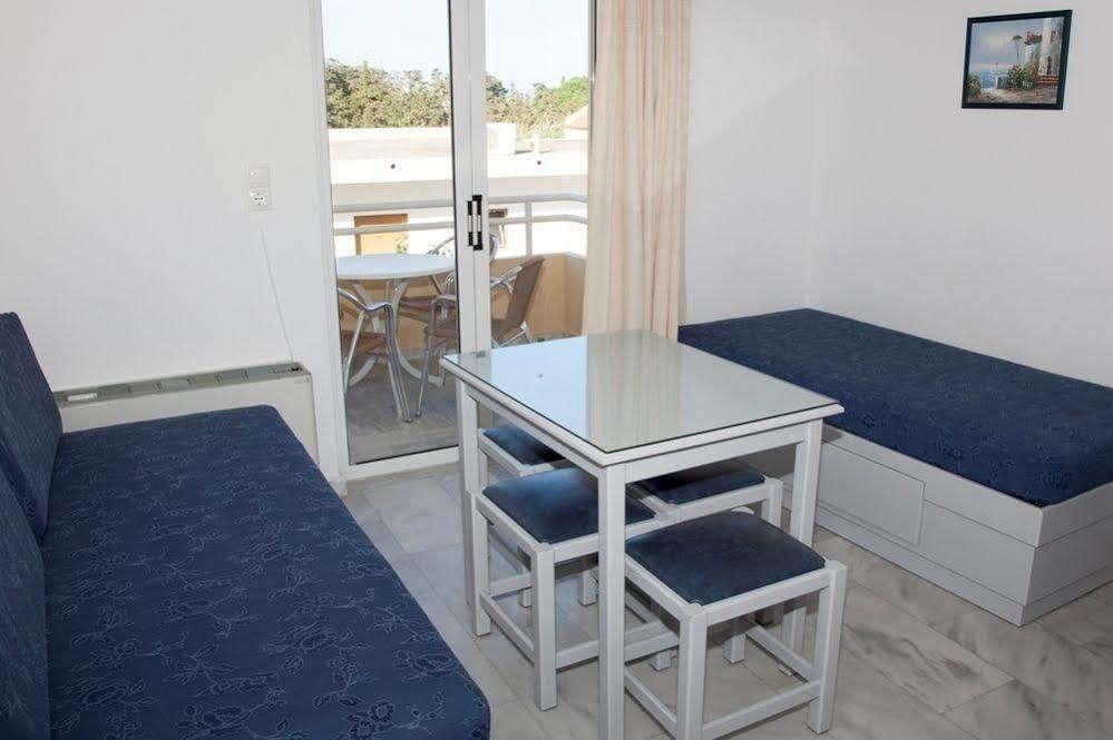Apartmán Blue Sky Agia Marina Exteriér fotografie